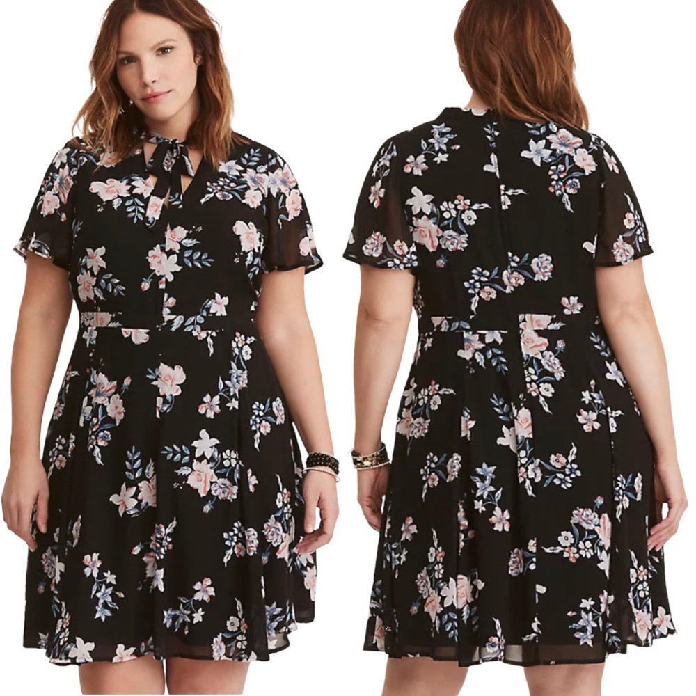 Torrid 18 Floral Chiffon Skater Dress Black Pink